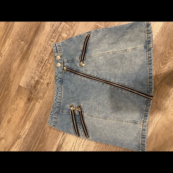 Forever 21 Dresses & Skirts - ✨Forever 21 Denim Skirt